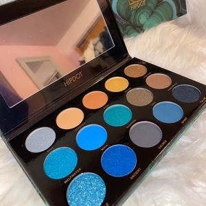 Hipdot eyeshadow palette
